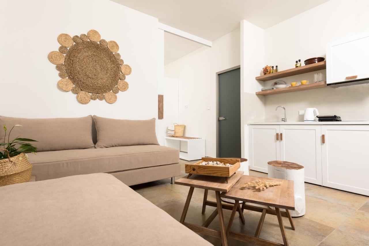 Konstantinou Deluxe Apartments Skála Marión Bagian luar foto