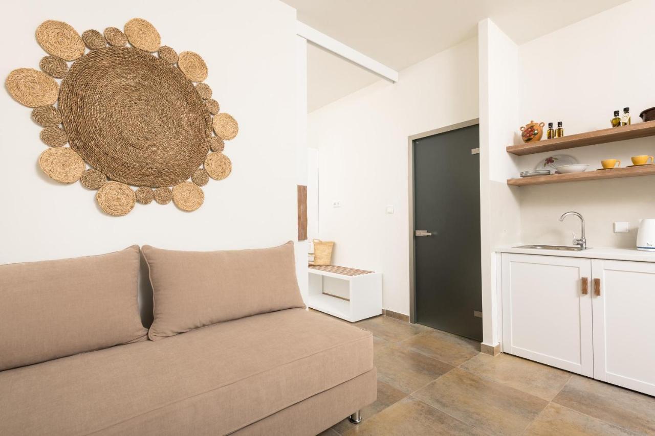 Konstantinou Deluxe Apartments Skála Marión Bagian luar foto