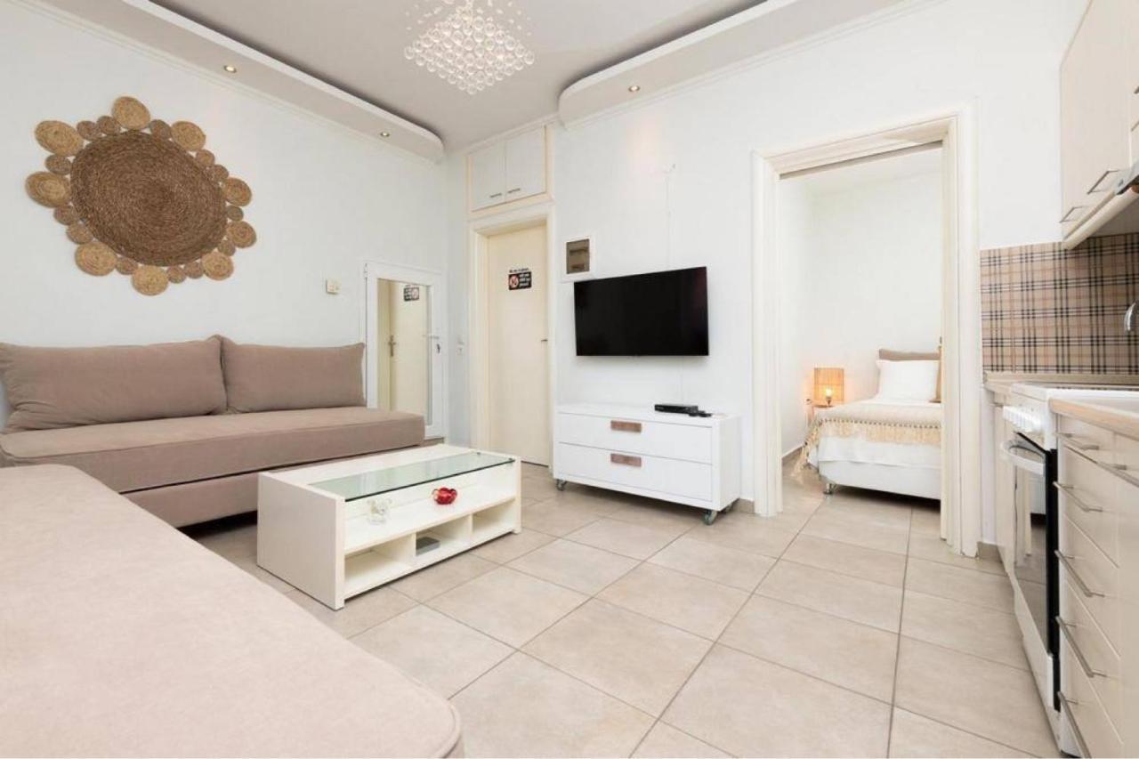 Konstantinou Deluxe Apartments Skála Marión Bagian luar foto