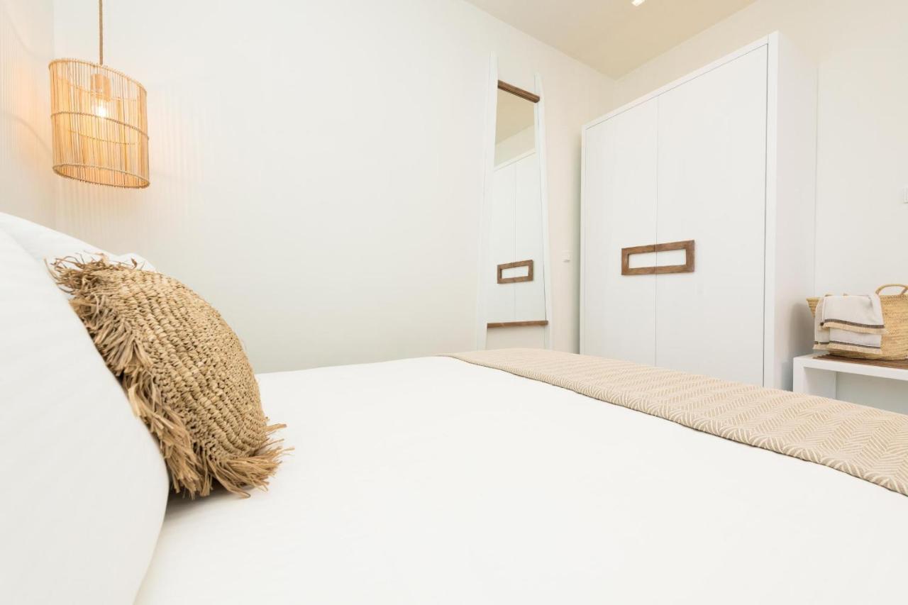 Konstantinou Deluxe Apartments Skála Marión Bagian luar foto