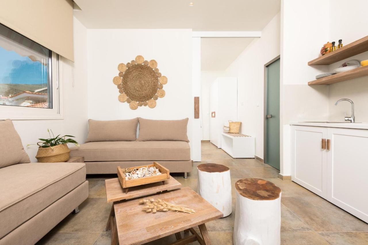Konstantinou Deluxe Apartments Skála Marión Bagian luar foto
