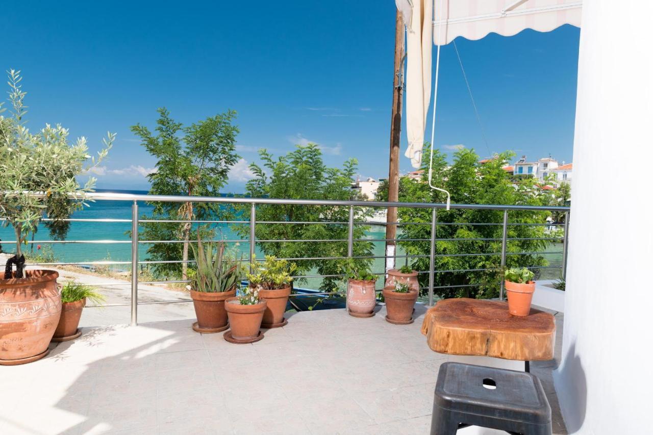 Konstantinou Deluxe Apartments Skála Marión Bagian luar foto