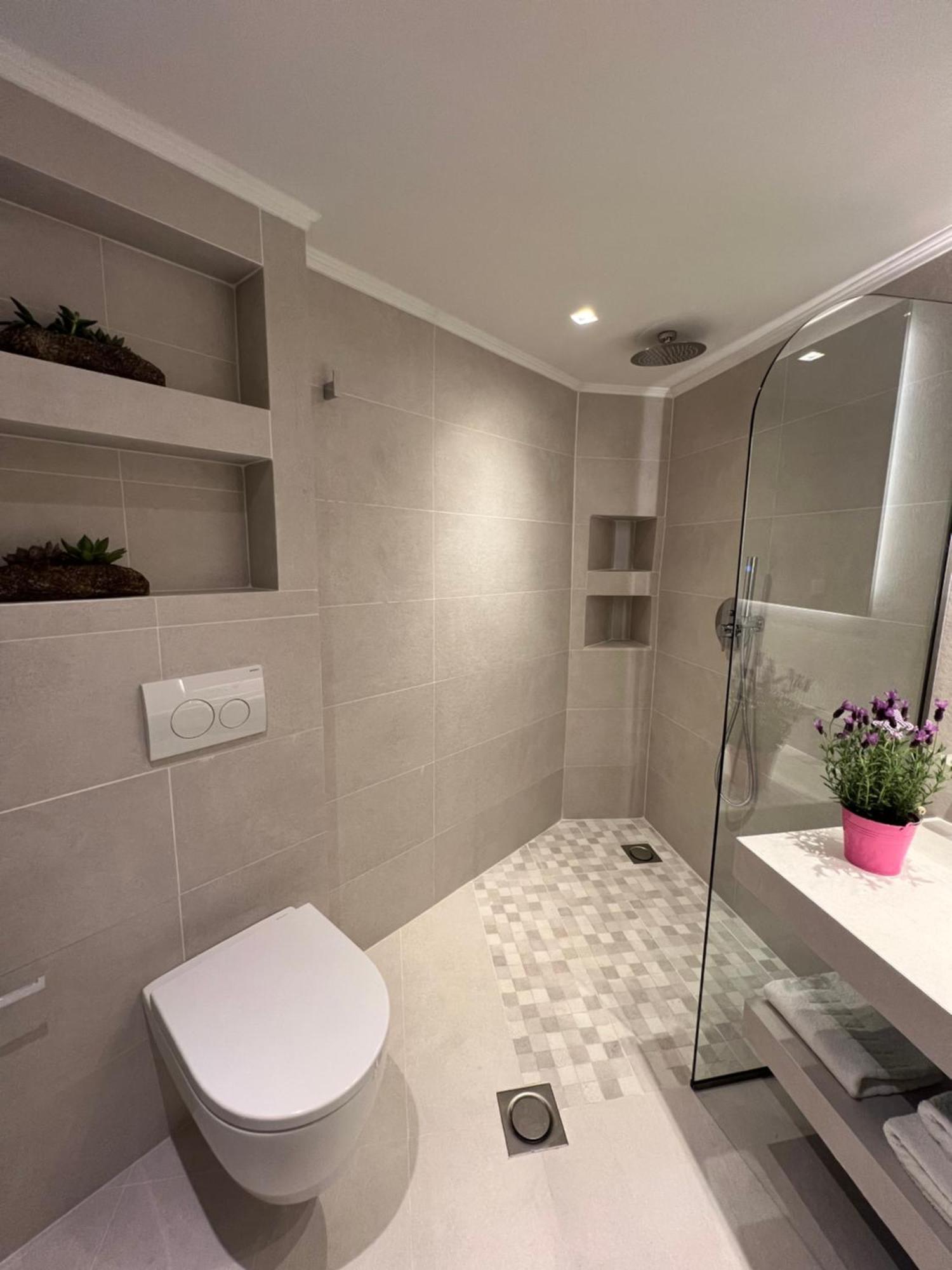 Konstantinou Deluxe Apartments Skála Marión Bagian luar foto