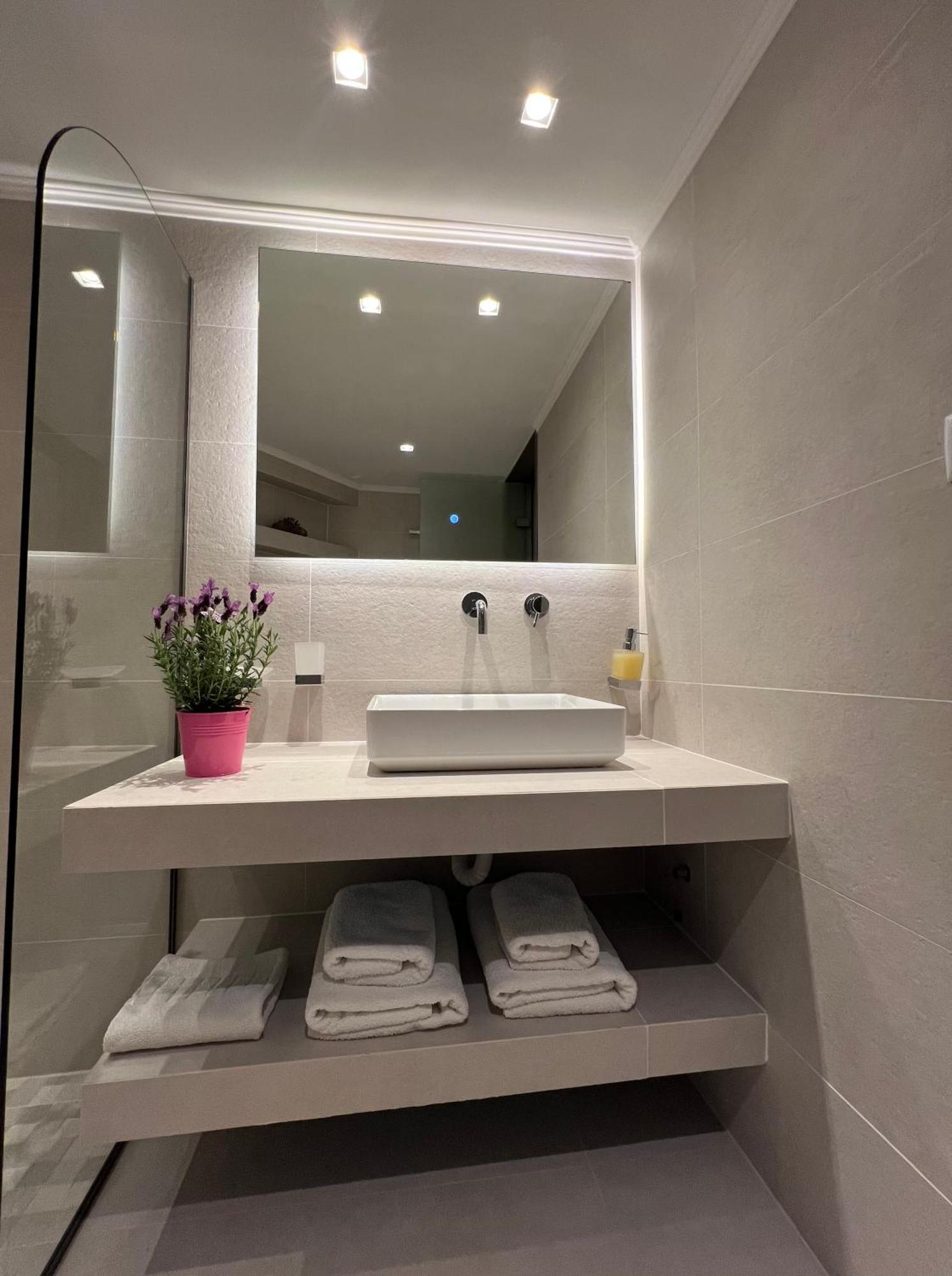 Konstantinou Deluxe Apartments Skála Marión Bagian luar foto